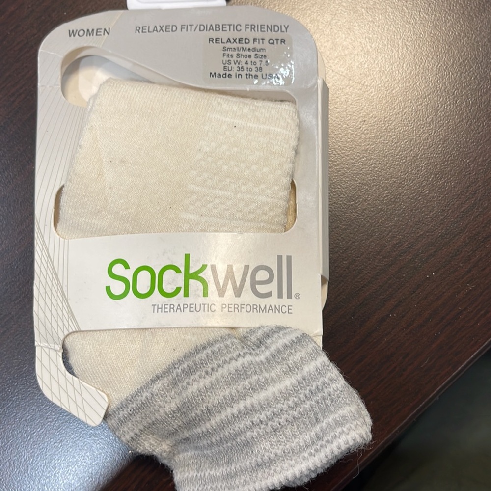 Sockwell Relaxed fit Quarter diabetic-friendly merino wool ankle socks